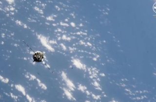 Ruská kozmická loď s triom astronautov úspešne dorazila na Medzinárodnú vesmírnu stanicu (video)