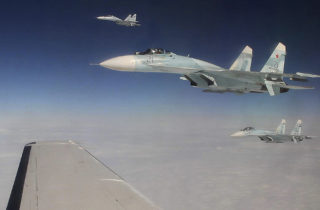 Pri okupovanom Kryme sa do mora zrútila ruská stíhačka Su-27, mohli si ju zostreliť sami Rusi