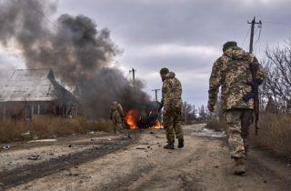 Rusi stratili podľa Ukrajincov ďalšie stovky vojakov, prišli aj o jednu stíhačku