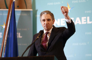 Harris si zabezpečil predsedníctvo vo vládnej strane Fine Gael a bude novým premiérom