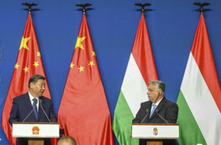 Si Ťin-pching sa v Budapešti stretol s Orbánom, podpísali niekoľko dohôd o ekonomickej i kultúrnej spolupráci